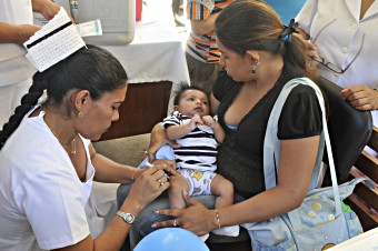 A new vaccine which prevents the most deadly forms of pneumonia – the world’s number one killer of children – was introduced on 12 December 2010 in Managua, in the routine immunisation programme of a developing country, paving the way to introductions in more than 40 developing countries. Photo: GAVI/10/German Miranda.
